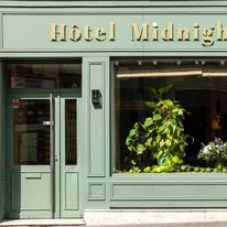 Midnight Hotel Paris