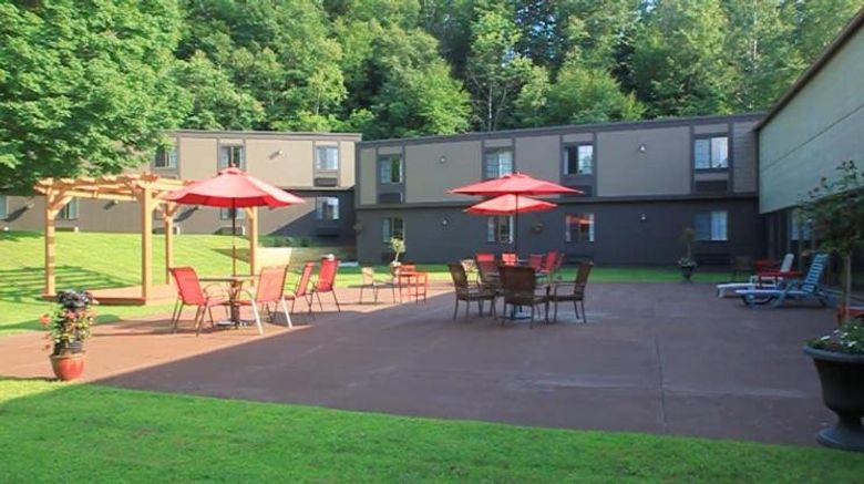 <b>Fireside Inn & Suites Exterior</b>. Images powered by <a href="https://www.leonardoworldwide.com/" title="Leonardo Worldwide" target="_blank">Leonardo</a>.