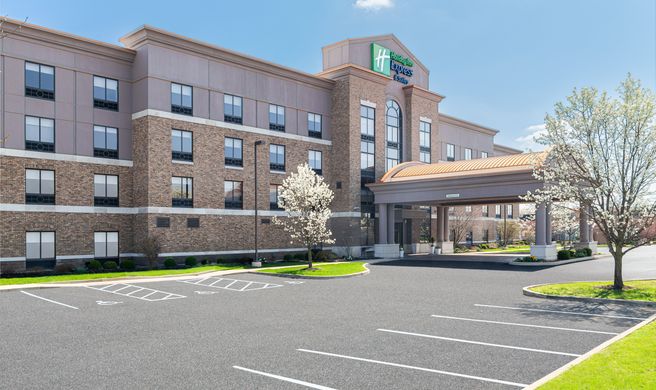Holiday Inn Express Columbus Edinburgh Exterior