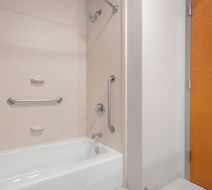 Holiday Inn Express Columbus Edinburgh Room