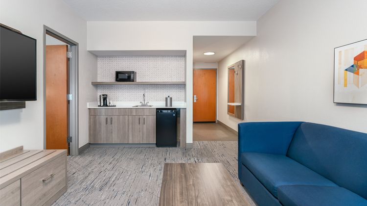 Holiday Inn Express Columbus Edinburgh Suite