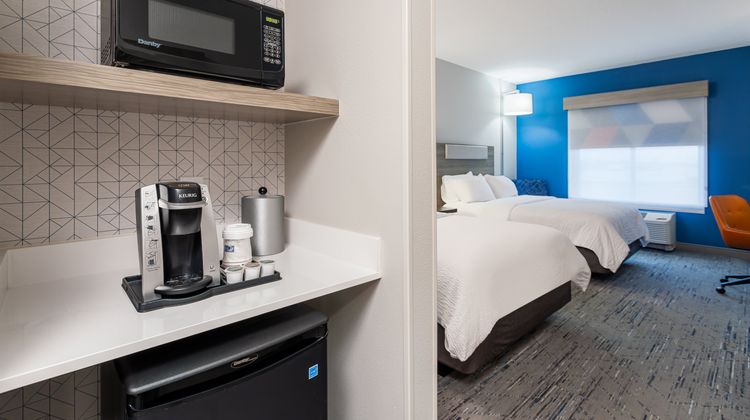Holiday Inn Express Columbus Edinburgh Room