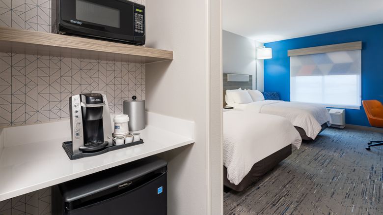 <b>Holiday Inn Express Columbus Edinburgh Room</b>. Images powered by <a href="https://www.leonardoworldwide.com/" title="Leonardo Worldwide" target="_blank">Leonardo</a>.