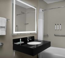 Fairfield Inn & Suites Emporia I-95 Room