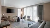 AC Hotel Old Montreal Suite