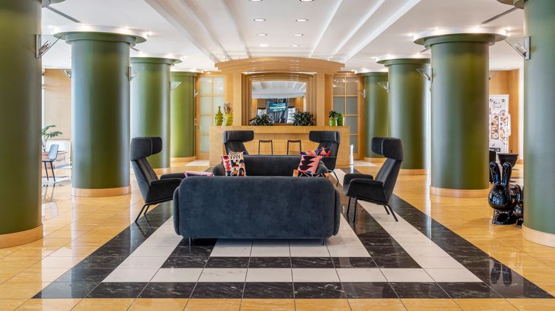 <b>Cristal Hotel Cuneo Lobby</b>. Images powered by <a href="https://www.leonardoworldwide.com/" title="Leonardo Worldwide" target="_blank">Leonardo</a>.