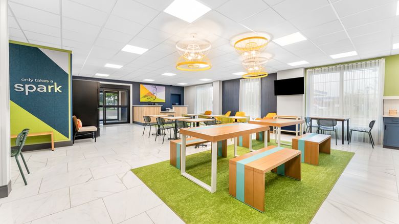 <b>Spark Hilton Essex JCT Burlington Restaurant</b>. Images powered by <a href="https://www.leonardoworldwide.com/" title="Leonardo Worldwide" target="_blank">Leonardo</a>.