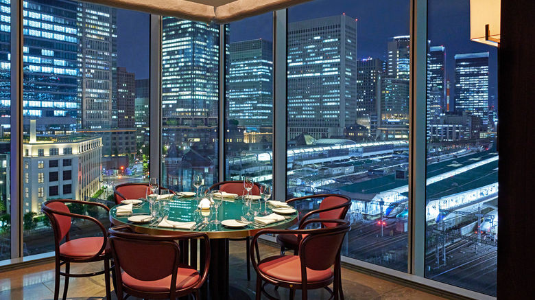 <b>Four Seasons Hotel Tokyo at Marunouchi Restaurant</b>. Images powered by <a href="https://www.leonardoworldwide.com/" title="Leonardo Worldwide" target="_blank">Leonardo</a>.
