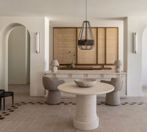 Parilio Lobby