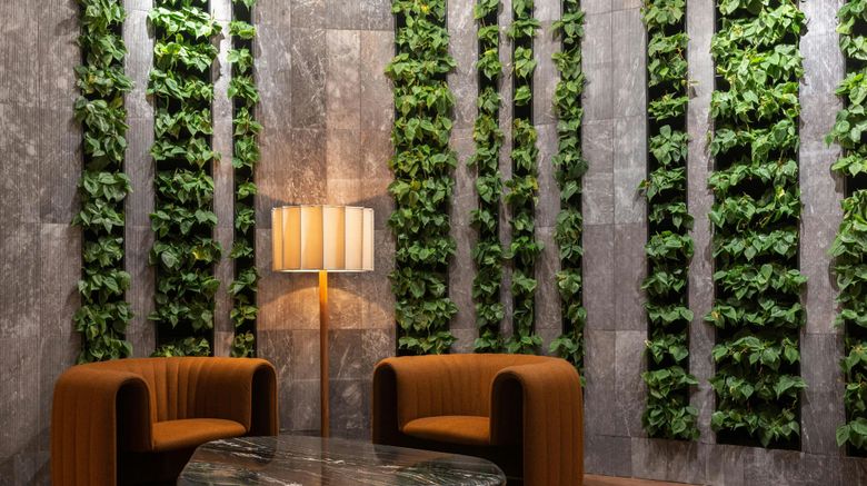 <b>The Westin Minneapolis Lobby</b>. Images powered by <a href="https://www.leonardoworldwide.com/" title="Leonardo Worldwide" target="_blank">Leonardo</a>.