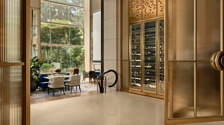 <b>The St. Regis Singapore Restaurant</b>. Images powered by <a href="https://www.leonardoworldwide.com/" title="Leonardo Worldwide" target="_blank">Leonardo</a>.
