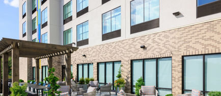 Tru by Hilton Cleveland Exterior