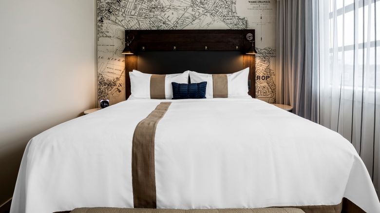 <b>enVision Hotel Boston-Everett Room</b>. Images powered by <a href="https://www.leonardoworldwide.com/" title="Leonardo Worldwide" target="_blank">Leonardo</a>.