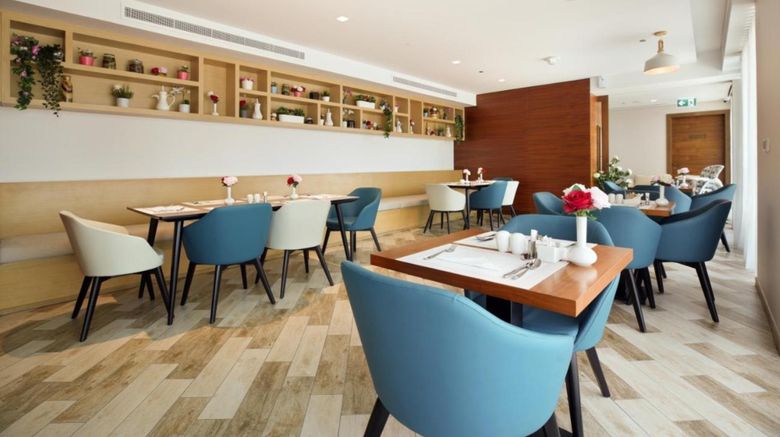 <b>Millennium Mont Rose Hotel Restaurant</b>. Images powered by <a href="https://www.leonardoworldwide.com/" title="Leonardo Worldwide" target="_blank">Leonardo</a>.
