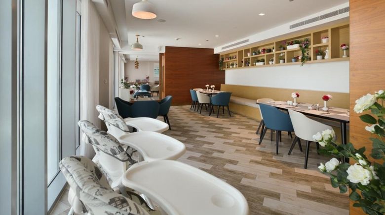 <b>Millennium Mont Rose Hotel Restaurant</b>. Images powered by <a href="https://www.leonardoworldwide.com/" title="Leonardo Worldwide" target="_blank">Leonardo</a>.