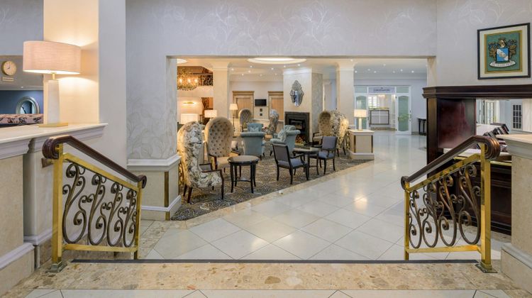 Protea Hotel Balalaika Sandton Lobby