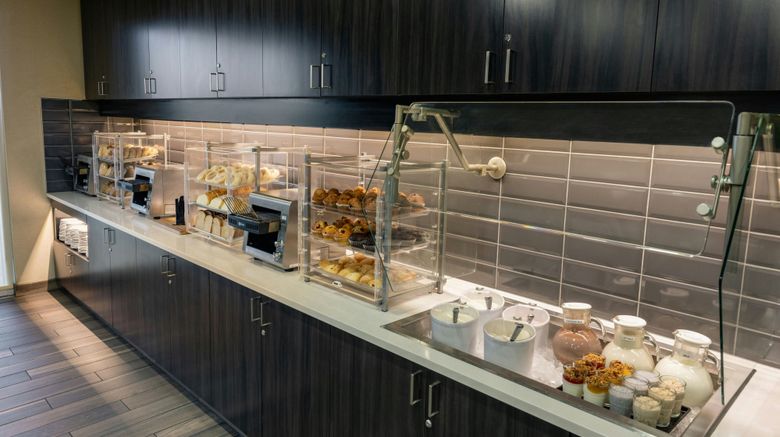<b>Fairfield Inn & Suites Winnipeg Restaurant</b>. Images powered by <a href="https://www.leonardoworldwide.com/" title="Leonardo Worldwide" target="_blank">Leonardo</a>.