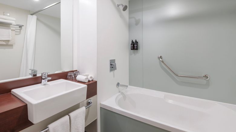 <b>Copthorne Hotel Queenstown Lakeview Room</b>. Images powered by <a href="https://www.leonardoworldwide.com/" title="Leonardo Worldwide" target="_blank">Leonardo</a>.