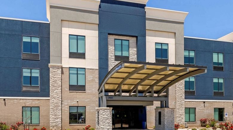 <b>Holiday Inn Express & Suites Choctaw Exterior</b>. Images powered by <a href="https://www.leonardoworldwide.com/" title="Leonardo Worldwide" target="_blank">Leonardo</a>.