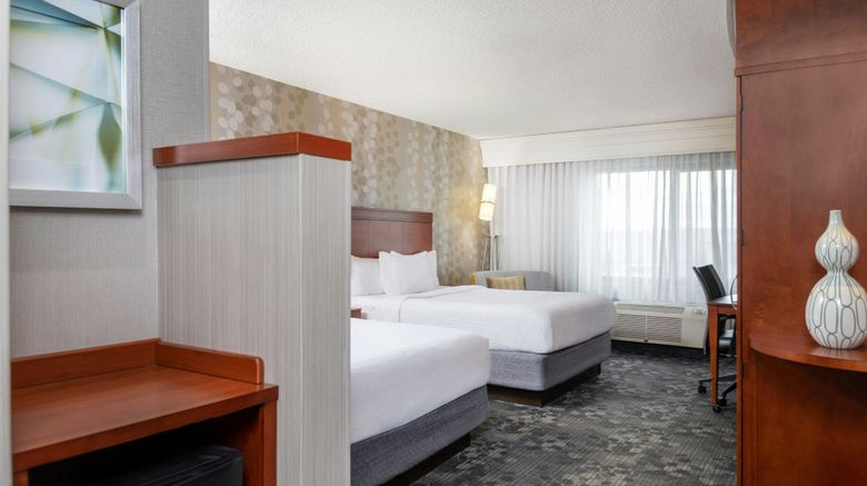 <b>Courtyard by Marriott Sioux Falls Room</b>. Images powered by <a href="https://www.leonardoworldwide.com/" title="Leonardo Worldwide" target="_blank">Leonardo</a>.