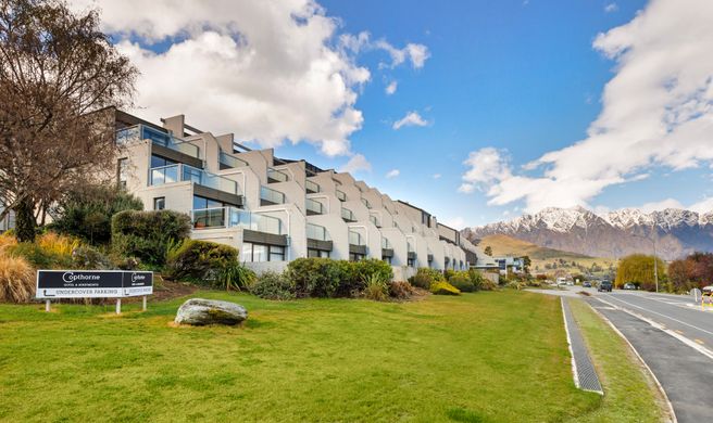 Copthorne Hotel Queenstown Lakeview Exterior