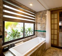 Pilgrimage Village, Hue Room