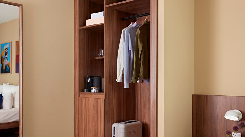 <b>Numa Stuttgart Rotebuhlplatz Room</b>. Images powered by <a href="https://www.leonardoworldwide.com/" title="Leonardo Worldwide" target="_blank">Leonardo</a>.