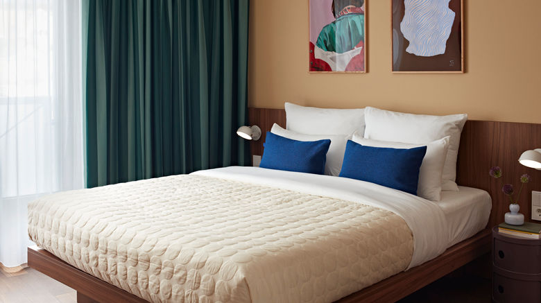 <b>Numa Stuttgart Rotebuhlplatz Room</b>. Images powered by <a href="https://www.leonardoworldwide.com/" title="Leonardo Worldwide" target="_blank">Leonardo</a>.