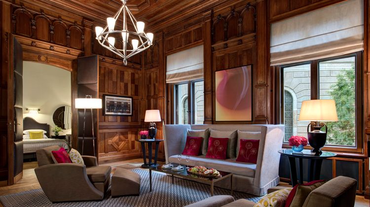 Hotel de Rome Suite