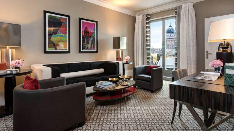 <b>Hotel de Rome Suite</b>. Images powered by <a href="https://www.leonardoworldwide.com/" title="Leonardo Worldwide" target="_blank">Leonardo</a>.