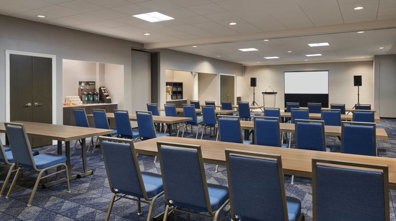 <b>Courtyard by Marriott Ottawa Downtown Meeting</b>. Images powered by <a href="https://www.leonardoworldwide.com/" title="Leonardo Worldwide" target="_blank">Leonardo</a>.