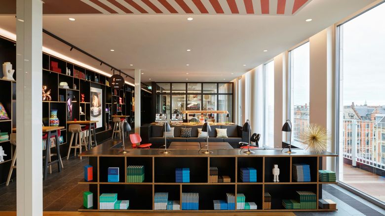 <b>citizenM Copenhagen Radhuspladsen Hotel Lobby</b>. Images powered by <a href="https://www.leonardoworldwide.com/" title="Leonardo Worldwide" target="_blank">Leonardo</a>.
