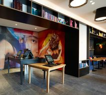 citizenM Zurich Lobby