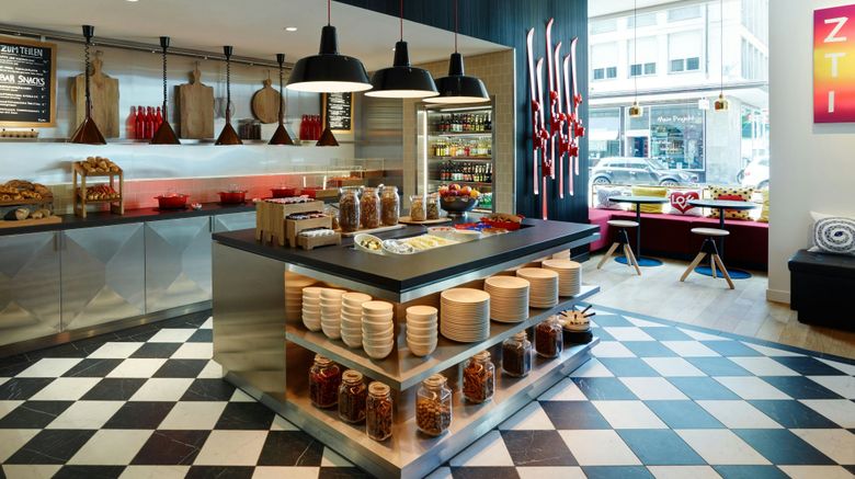 <b>citizenM Zurich Restaurant</b>. Images powered by <a href="https://www.leonardoworldwide.com/" title="Leonardo Worldwide" target="_blank">Leonardo</a>.