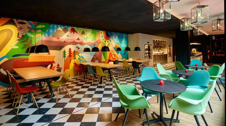 <b>citizenM Paris Gare de Lyon Restaurant</b>. Images powered by <a href="https://www.leonardoworldwide.com/" title="Leonardo Worldwide" target="_blank">Leonardo</a>.