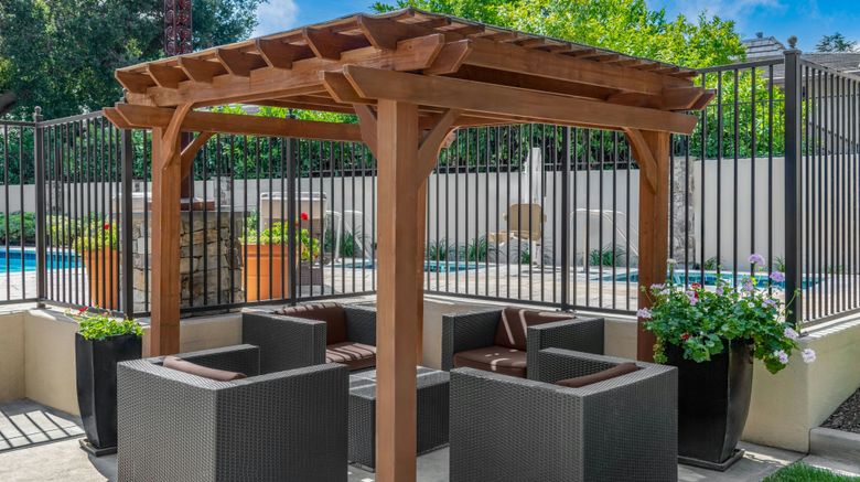 <b>Courtyard Palo Alto Los Altos Exterior</b>. Images powered by <a href="https://www.leonardoworldwide.com/" title="Leonardo Worldwide" target="_blank">Leonardo</a>.