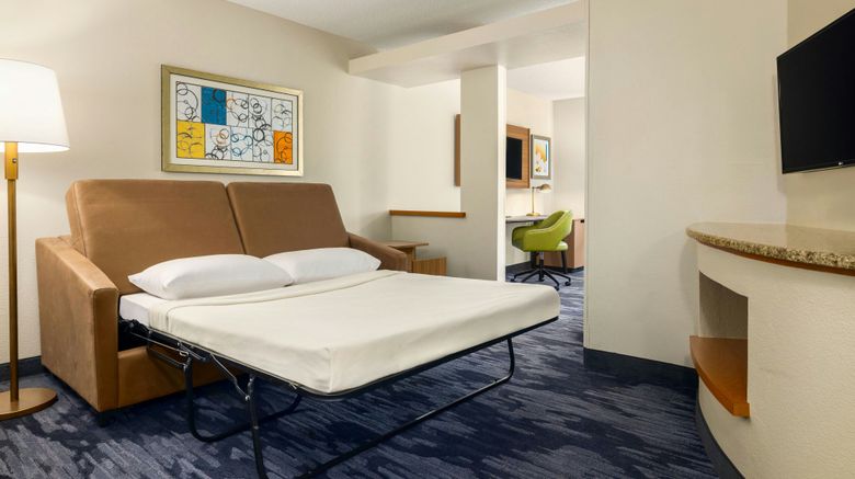 <b>Fairfield Inn & Suites Hattiesburg Suite</b>. Images powered by <a href="https://www.leonardoworldwide.com/" title="Leonardo Worldwide" target="_blank">Leonardo</a>.