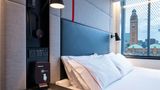 citizenM London Victoria Station Hotel Room