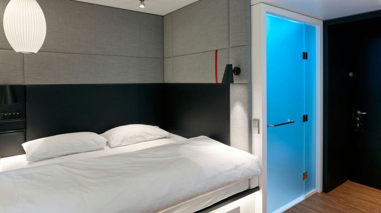 <b>citizenM Geneva Room</b>. Images powered by <a href="https://www.leonardoworldwide.com/" title="Leonardo Worldwide" target="_blank">Leonardo</a>.