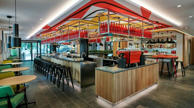 <b>citizenM Geneva Restaurant</b>. Images powered by <a href="https://www.leonardoworldwide.com/" title="Leonardo Worldwide" target="_blank">Leonardo</a>.
