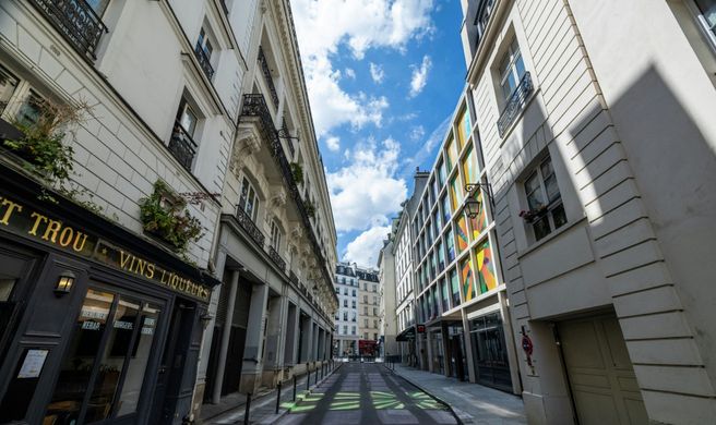 citizenM Paris Opera Hotel Exterior