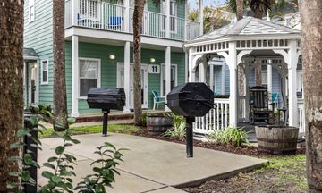 Wyndham Beach Street Cottages