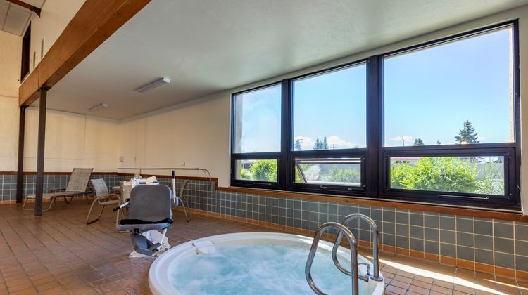 Garner by IHG Pool