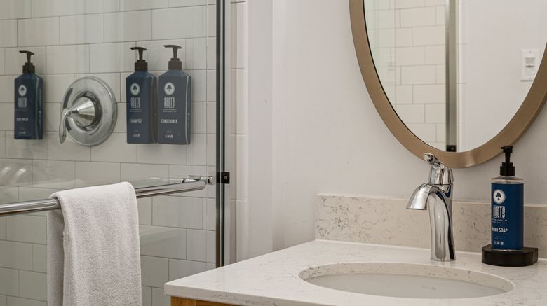 <b>WorldMark San Francisco Room</b>. Images powered by <a href="https://www.leonardoworldwide.com/" title="Leonardo Worldwide" target="_blank">Leonardo</a>.