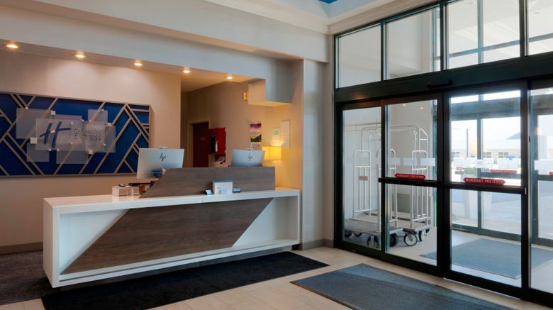 Holiday Inn Express Hotel  and  Suites Exterior. Images powered by <a href="https://www.leonardoworldwide.com" target="_blank" rel="noopener">Leonardo</a>.