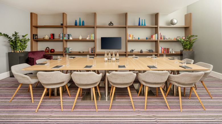 <b>Staybridge Suites Birmingham Meeting</b>. Images powered by <a href="https://www.leonardoworldwide.com/" title="Leonardo Worldwide" target="_blank">Leonardo</a>.