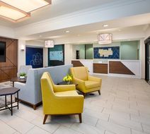 Holiday Inn Express & Suites Exterior
