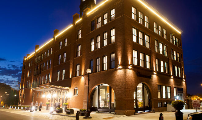 The Charmant Hotel Exterior