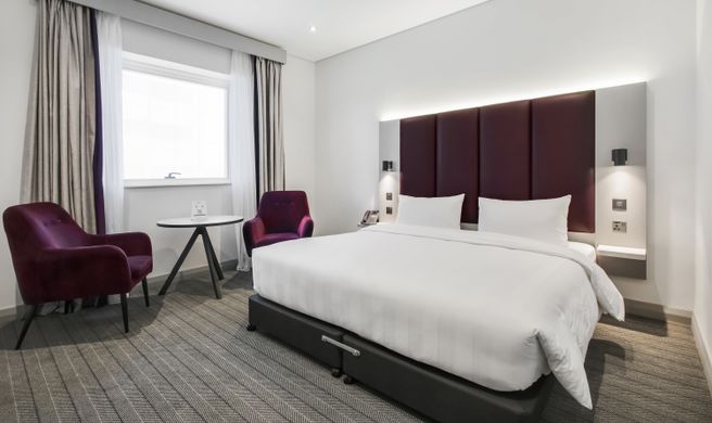 Premier Inn Dubai International Exterior