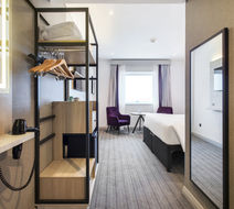 Premier Inn Dubai International Lobby